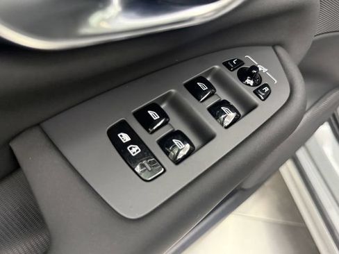 New 2026 Volvo XC90 B6 Core AWD/4WD image 10