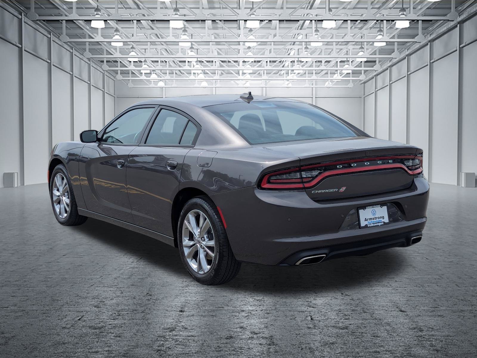 Used 2023 Dodge Charger SXT AWD/4WD image 3
