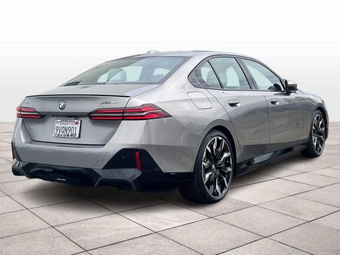 Used 2026 BMW i5 eDrive40 w/ M Sport Package image 14