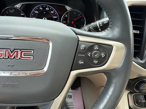 Used 2021 GMC Acadia Denali w/ Denali Technology Package FWD image 20