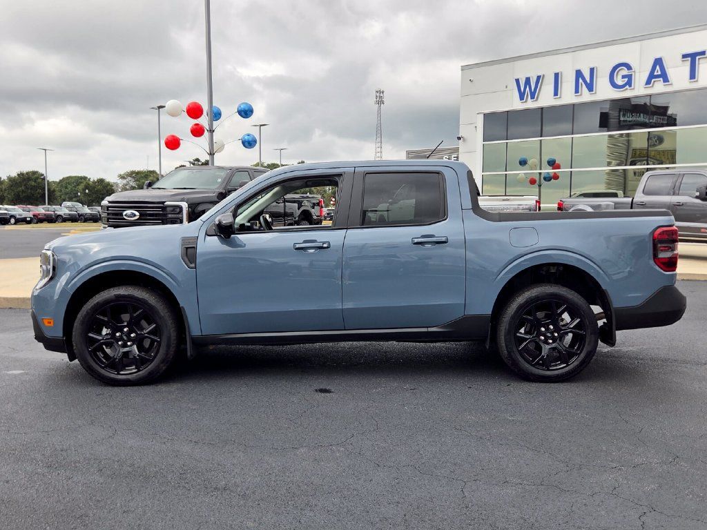 Used 2025 Ford Maverick Lariat w/ Black Appearance Package AWD/4WD image 2