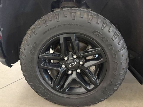 Used 2019 Chevrolet Silverado 1500 LT Trail Boss AWD/4WD image 55