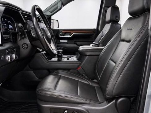 Used 2024 GMC Sierra 1500 Denali w/ Denali Reserve Package AWD/4WD image 11