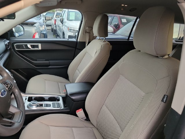 Used 2023 Ford Explorer 2WD image 7