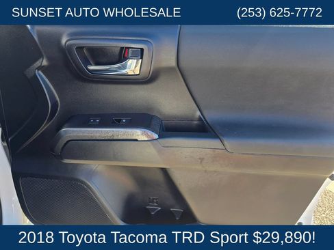 Used 2018 Toyota Tacoma TRD Sport AWD/4WD image 21