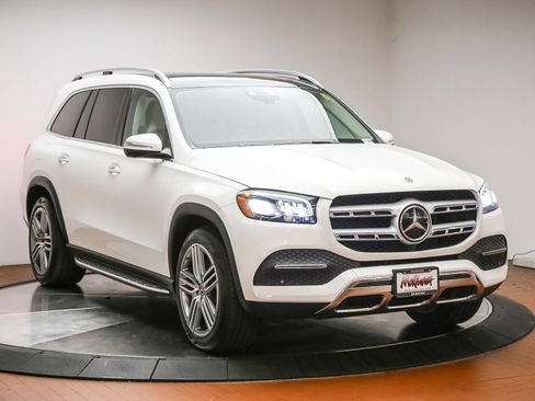 Used 2021 Mercedes-Benz GLS 450 4MATIC image 3