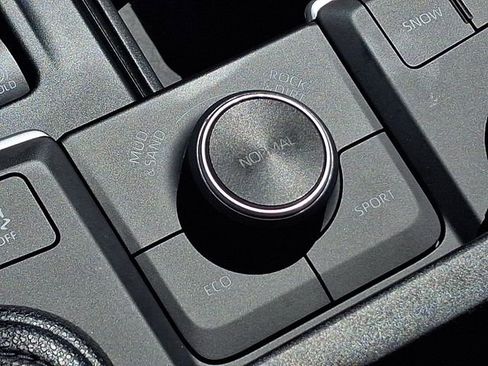 Used 2025 Toyota Grand Highlander AWD image 28