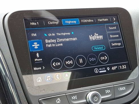 Used 2024 Chevrolet Equinox RS w/ RS Leather Package AWD/4WD image 19