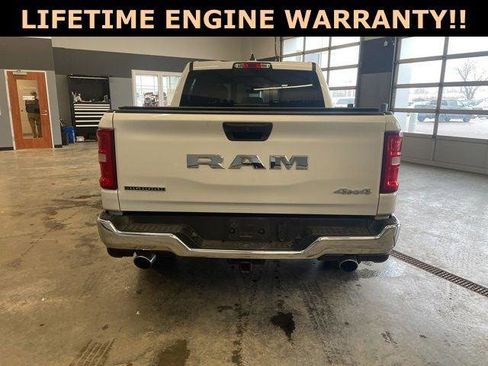 Certified 2025 RAM 1500 Big Horn AWD/4WD image 7