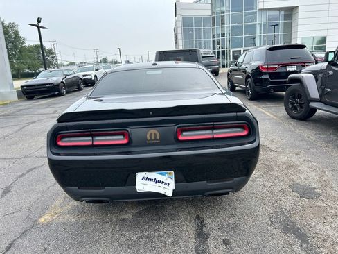 Used 2019 Dodge Challenger R/T RWD image 9