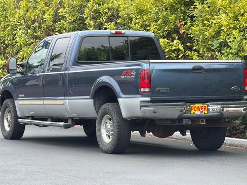 Used 2004 Ford F350 Lariat AWD/4WD image 6