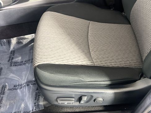 Used 2018 Toyota 4Runner SR5 image 19