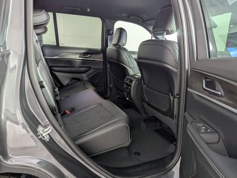 New 2026 Jeep Grand Cherokee Altitude RWD image 25