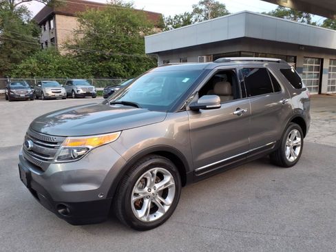 Used 2014 Ford Explorer Limited w/ Equipment Group 302A AWD/4WD image 7