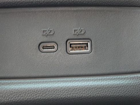 New 2026 Chevrolet Trax LT w/ Sunroof Package FWD image 20