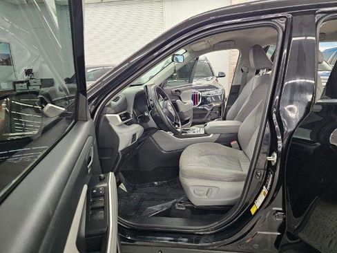 Used 2021 Toyota Highlander L AWD/4WD image 32