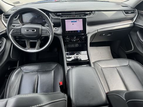 Used 2022 Jeep Grand Cherokee L Limited AWD/4WD image 15