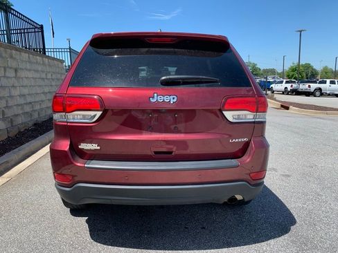 Certified 2022 Jeep Grand Cherokee Laredo E RWD image 4