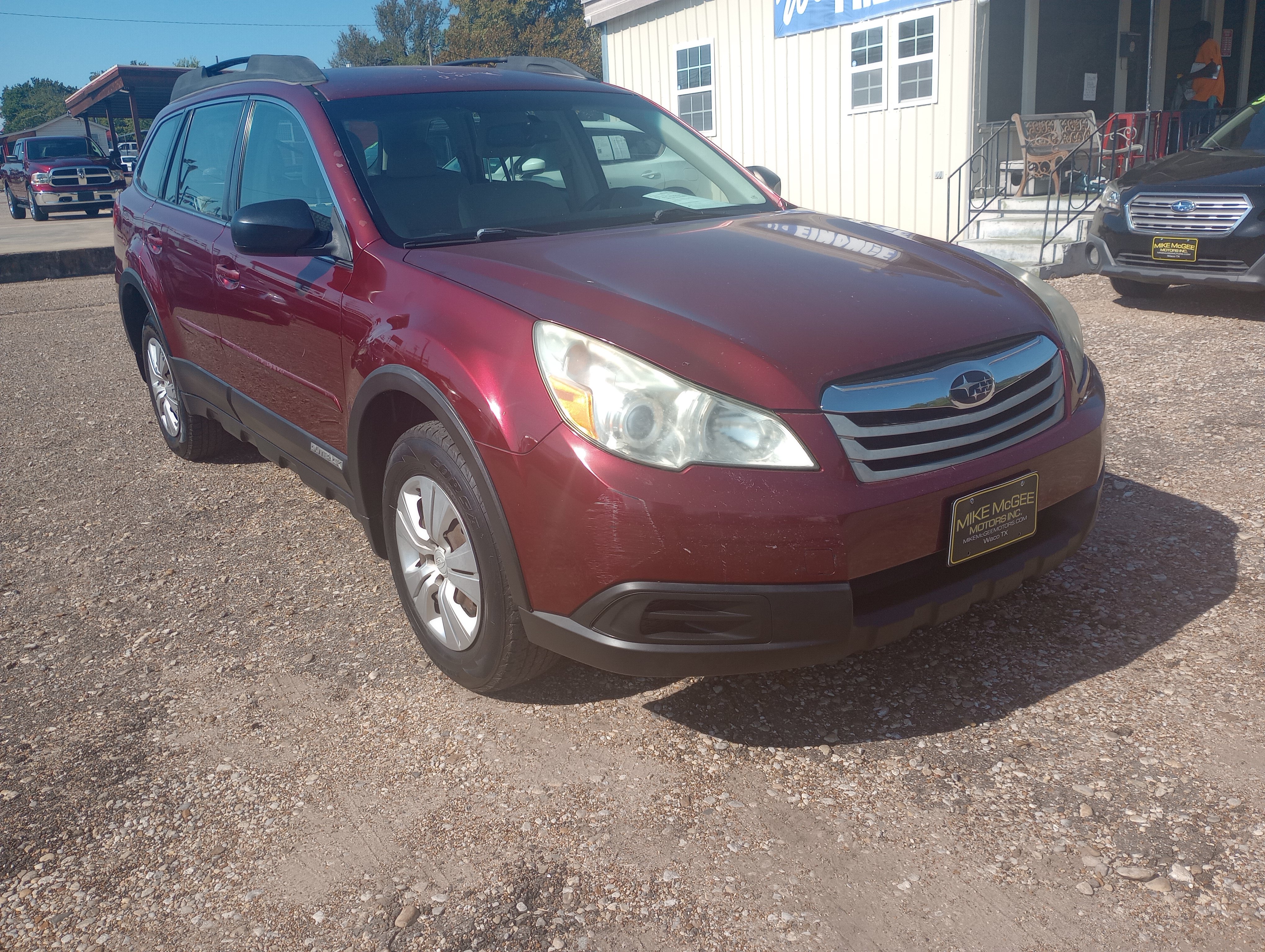 Used 2011 Subaru Outback 2.5i AWD/4WD image 1