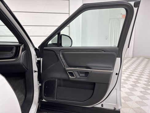 Used 2024 Rivian R1S Adventure AWD/4WD image 18