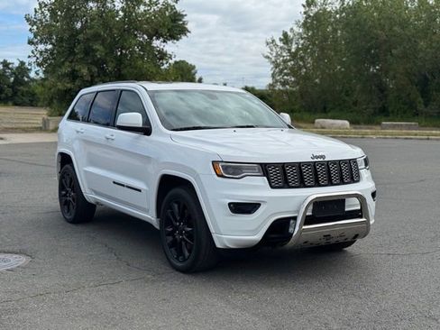 Certified 2022 Jeep Grand Cherokee Laredo X image 7