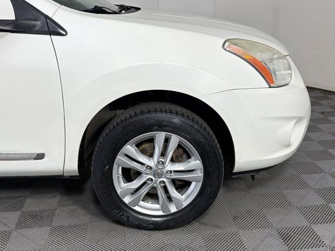 Used 2013 Nissan Rogue SV AWD/4WD image 12