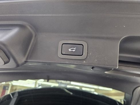 Used 2018 Jaguar F-PACE Prestige AWD/4WD image 15
