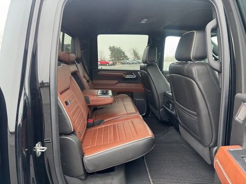Certified 2024 GMC Sierra 2500 Denali Ultimate image 18
