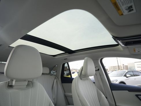 Used 2023 Mercedes-Benz EQE 500 4MATIC SUV image 23