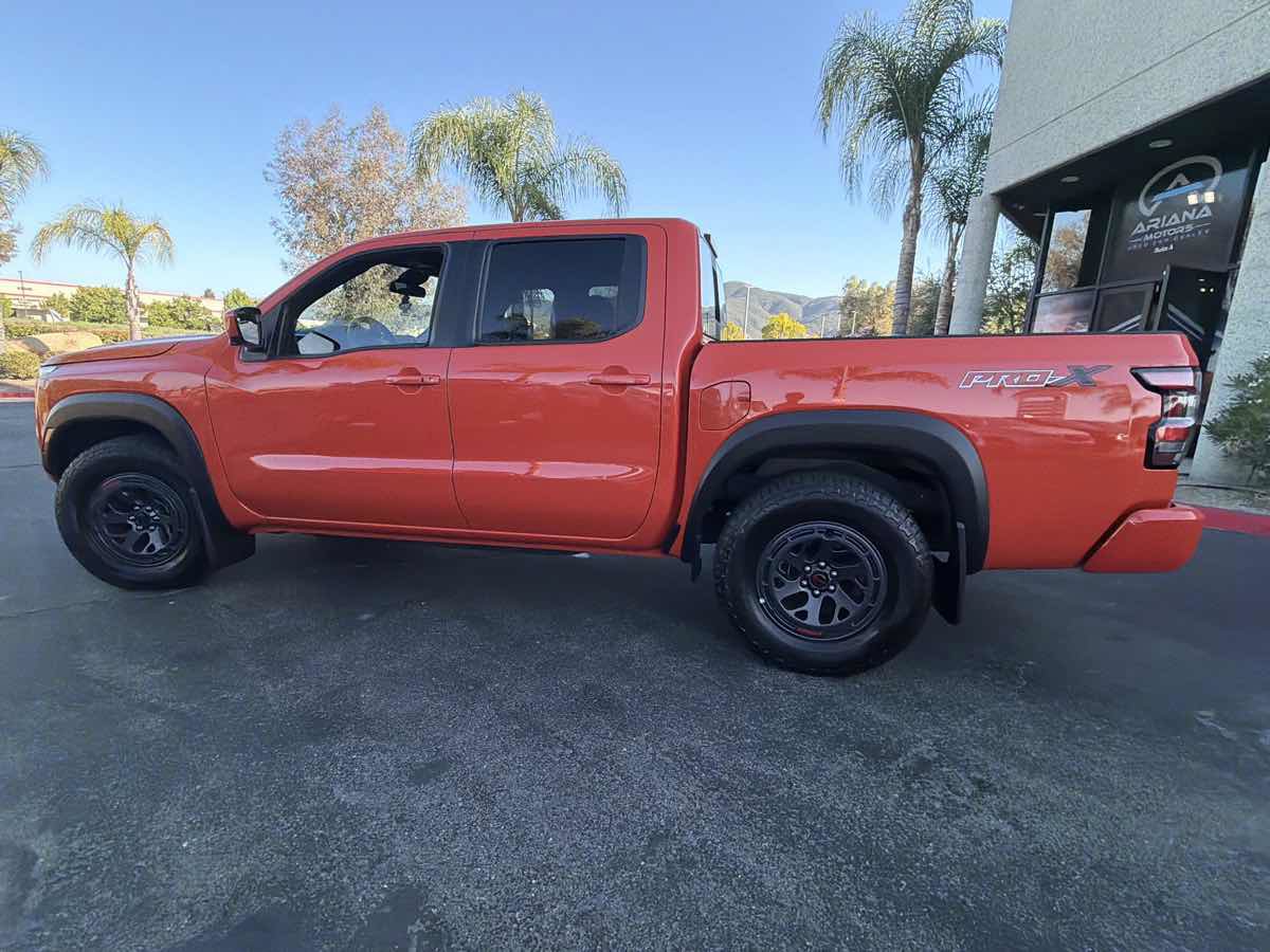 Used 2025 Nissan Frontier Pro-X w/ Pro Convenience Package RWD image 22