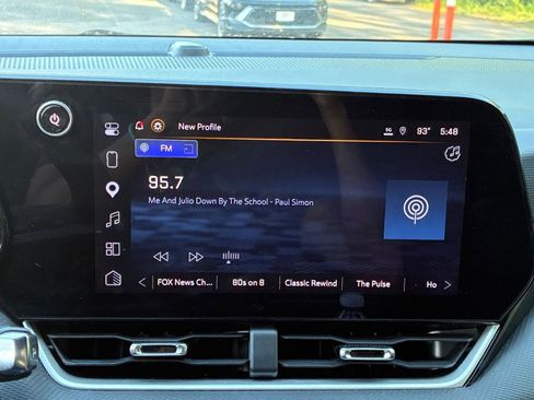 Used 2025 Chevrolet Equinox LT FWD image 21