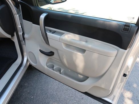 Used 2010 Chevrolet Silverado 1500 LT w/ Power Pack Plus RWD image 22