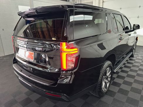 Used 2023 Chevrolet Suburban Z71 w/ Luxury Package AWD/4WD image 9