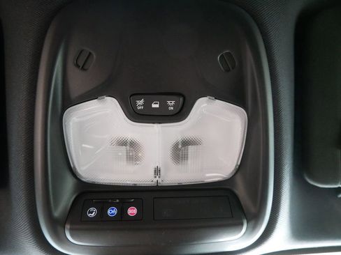 New 2026 GMC Canyon Elevation w/ Convenience Package image 29