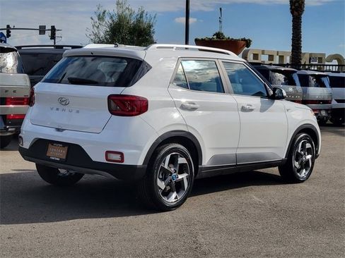 New 2026 Hyundai Venue SEL image 2