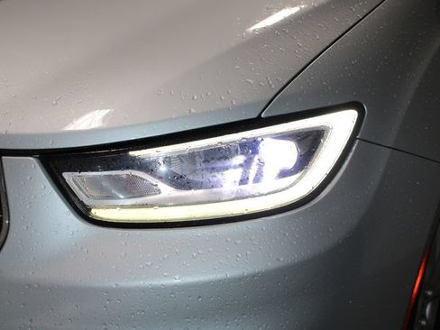 Used 2024 Chrysler Pacifica Touring-L FWD image 49