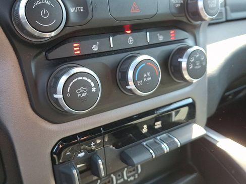 Used 2023 RAM 1500 Big Horn image 24