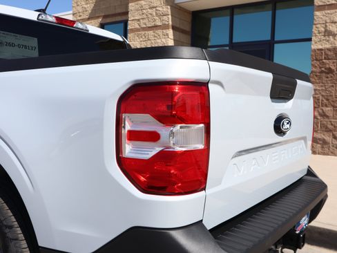 New 2026 Ford Maverick XLT w/ XLT Luxury Package FWD image 18