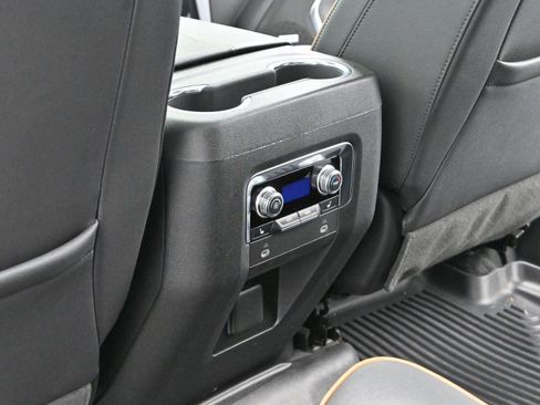 Used 2023 GMC Yukon XL AT4 w/ AT4 Premium Plus Package AWD/4WD image 33