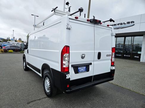 Used 2025 RAM ProMaster 2500 w/ Convenience Group FWD image 3