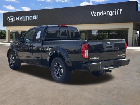 Used 2018 Nissan Frontier Desert Runner image 8