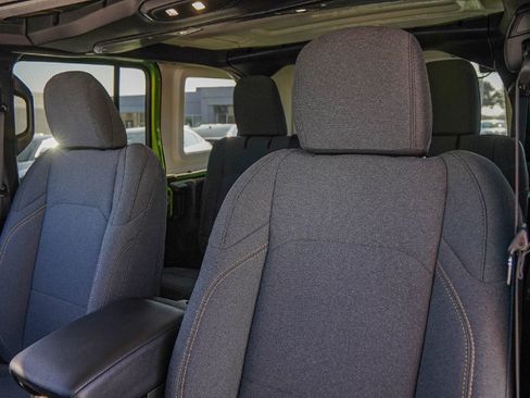 Used 2025 Jeep Wrangler Unlimited Sport image 9