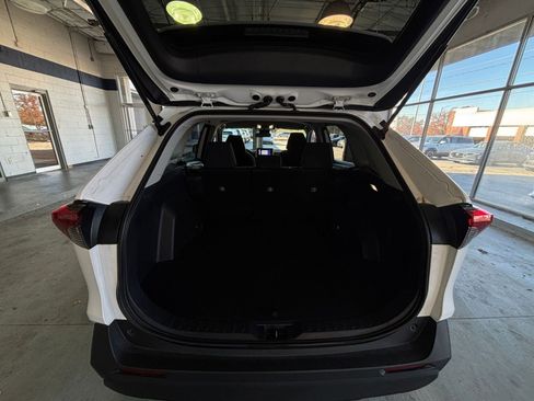 Used 2025 Toyota RAV4 LE image 31