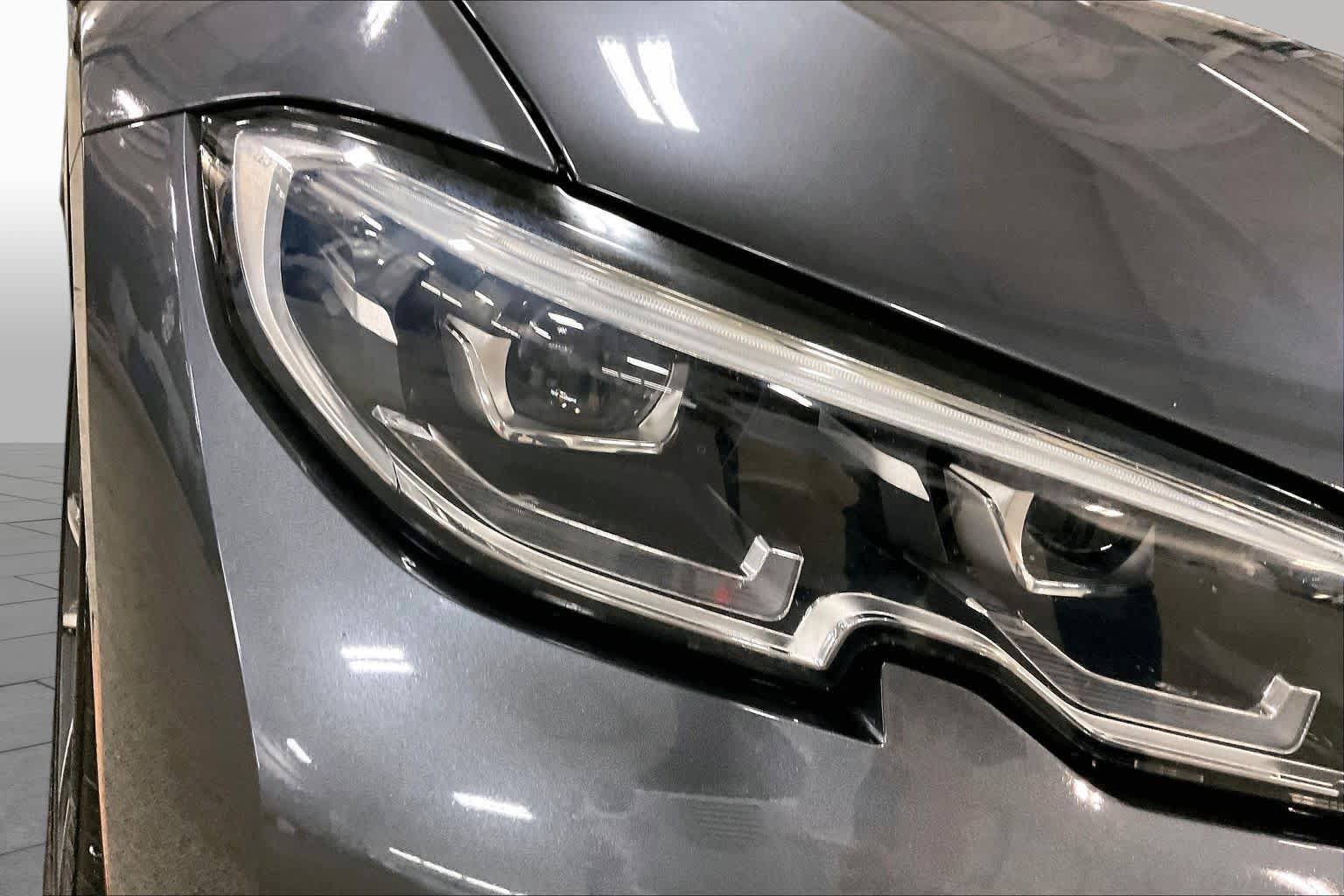 Used 2022 BMW 330i xDrive Sedan w/ Driving Assistance Package AWD/4WD image 23