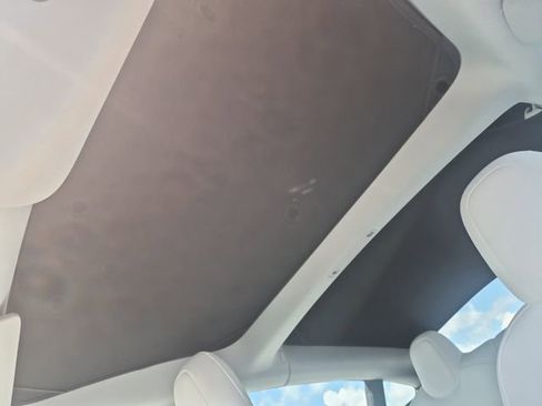 Used 2021 Tesla Model 3 Long Range image 16