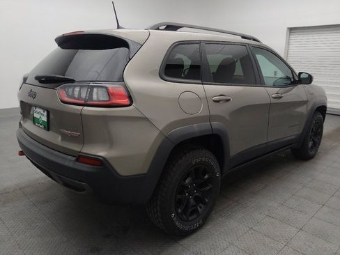 Used 2019 Jeep Cherokee Trailhawk w/ Cold Weather Group image 9