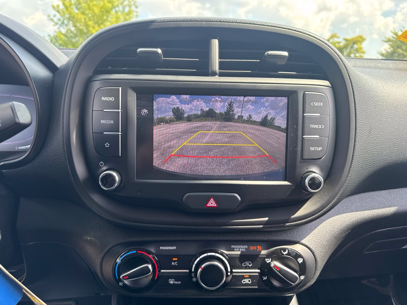 Used 2023 Kia Soul LX w/ Option Group 015 FWD image 23