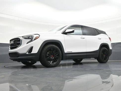 Used 2020 GMC Terrain SLE FWD image 23