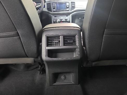 Used 2023 Volkswagen Atlas Cross Sport SE AWD/4WD image 25