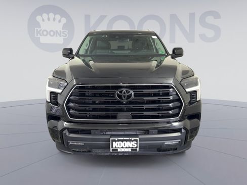 Used 2023 Toyota Sequoia SR5 image 11